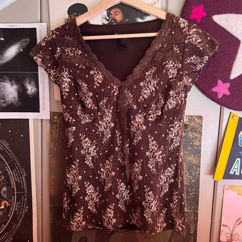 brown fairycore lace shirt!!